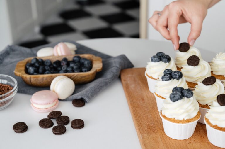 cupcake-creme-chiboust-myrtille-recette-delice-cremepatissiere